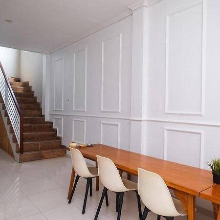 Urbanview Stay @H Jakal By Reddoorz Yogyakarta Exterior foto
